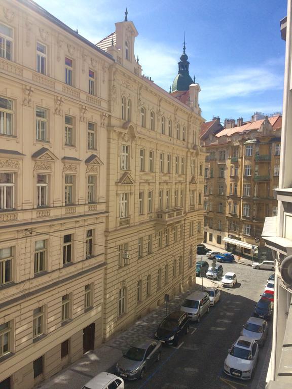 Historic Centre-spacious Apartment *