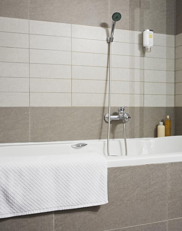 Almandine Aparthotel 4*