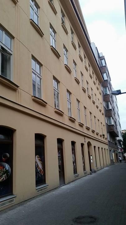 Apartment Beautiful Central Thamova Prague