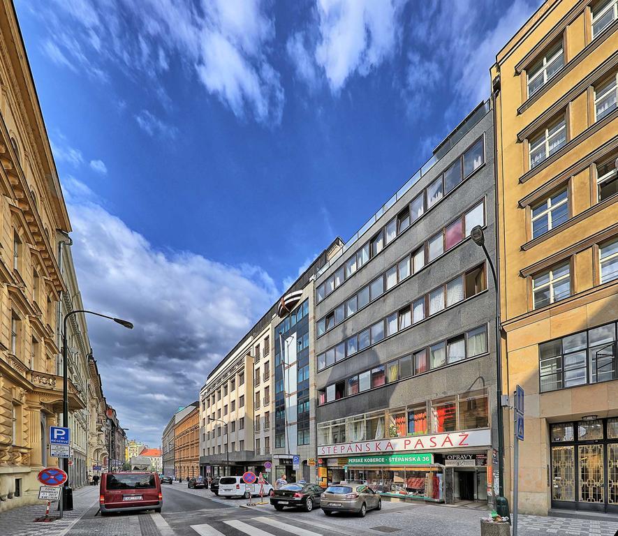 Appartement Stepanska 36