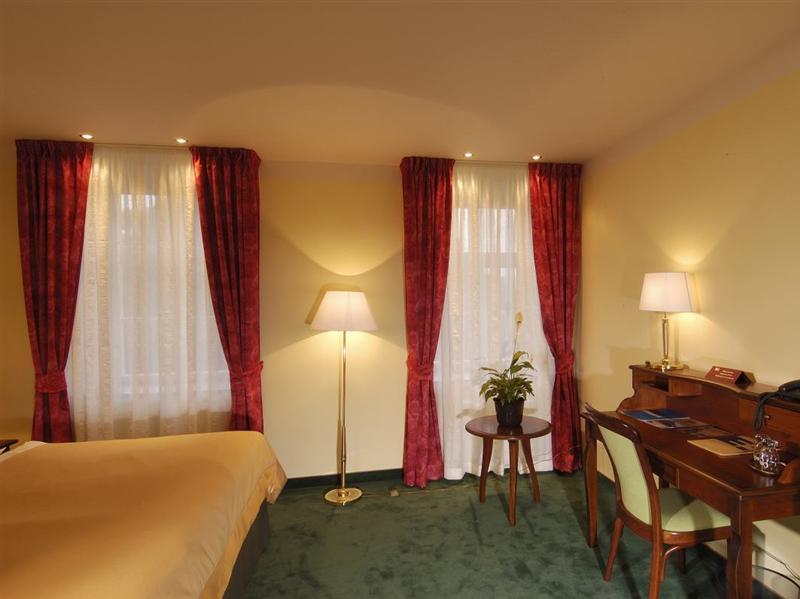 Ea Jeleni Dvur Castle Hotel Prague