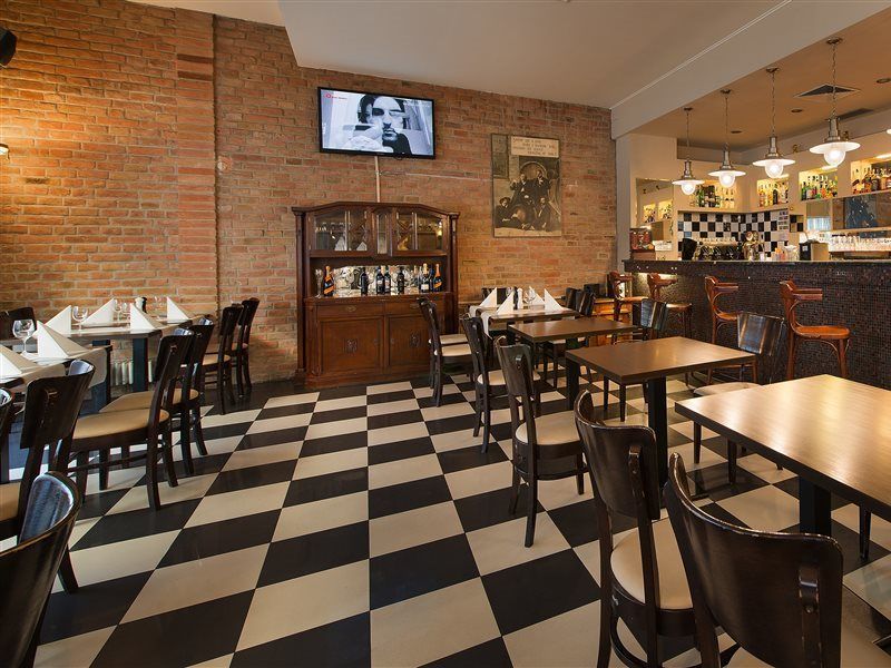 Bologna 4* Prague