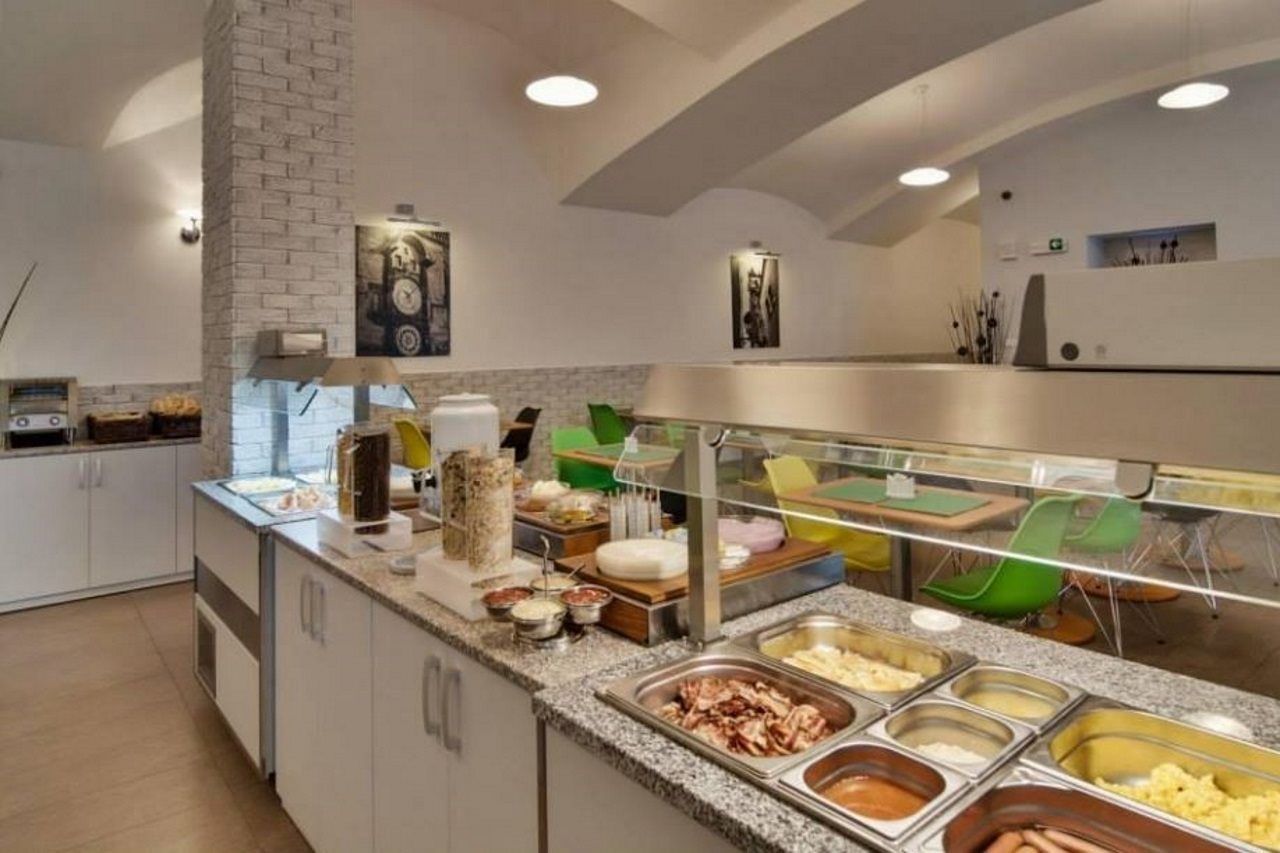 Adeba Hotel