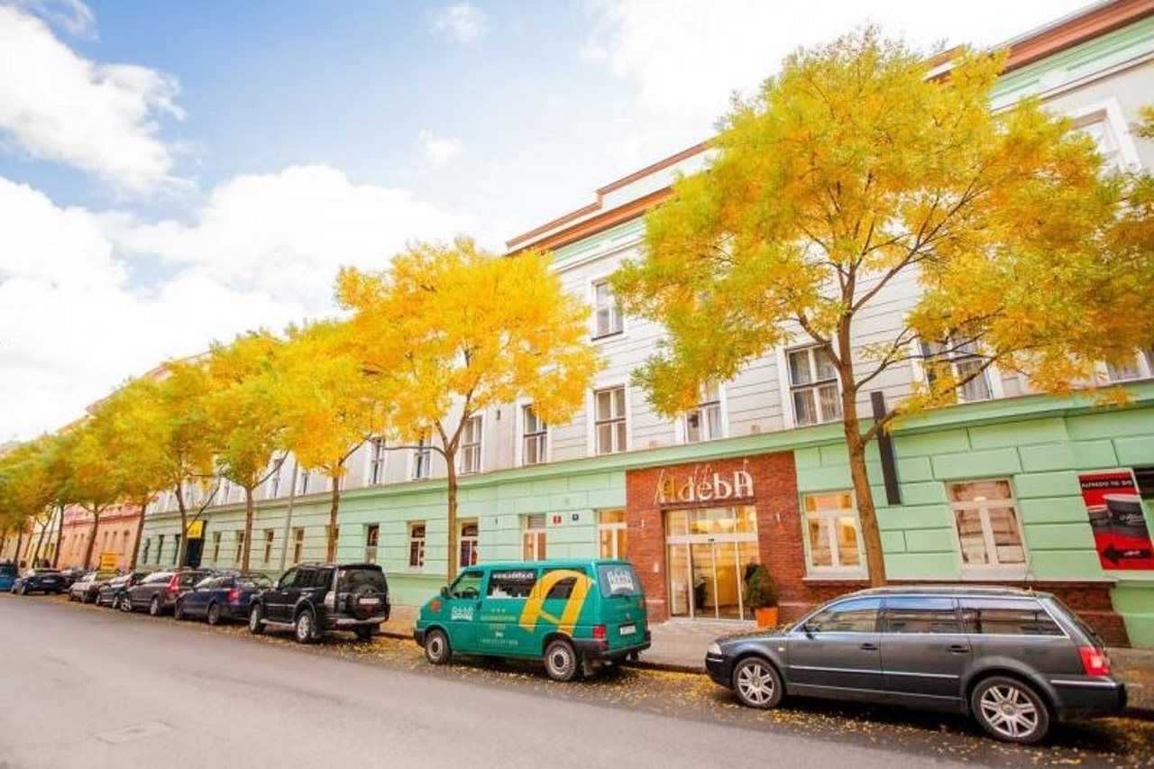 Adeba Hotel 3*