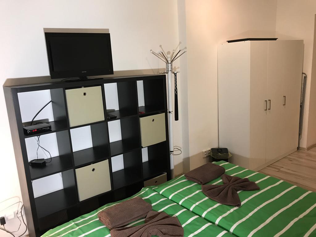 Big Homebase With Billardtable Appartement Prague