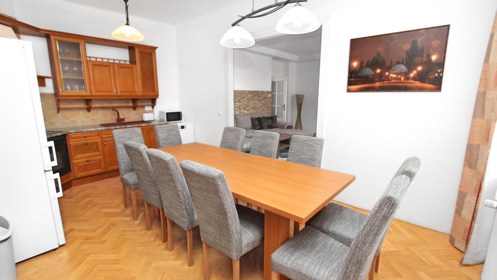 Saturn Apartments * Prague