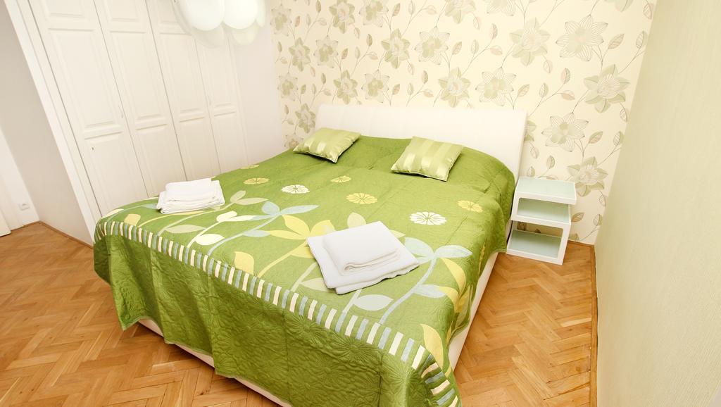 Saturn Apartments * Prague