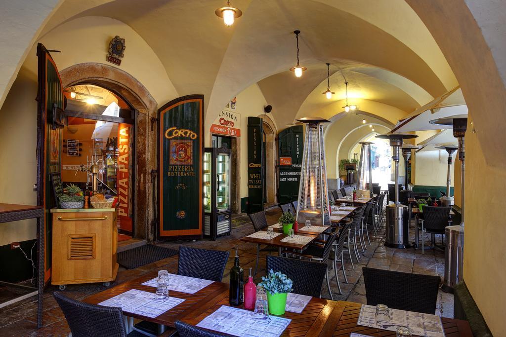Otel Corto Old Town