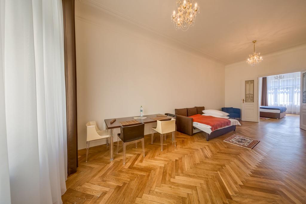 Apartment 39 Wenceslas Square *