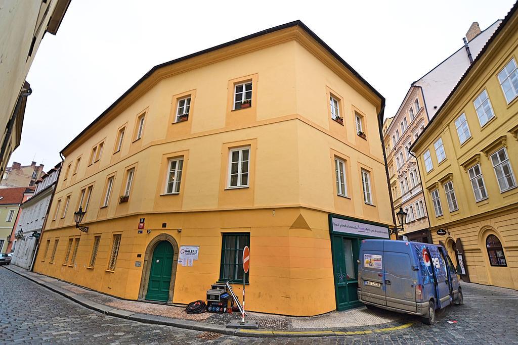 Charming Old Town Centre Studio