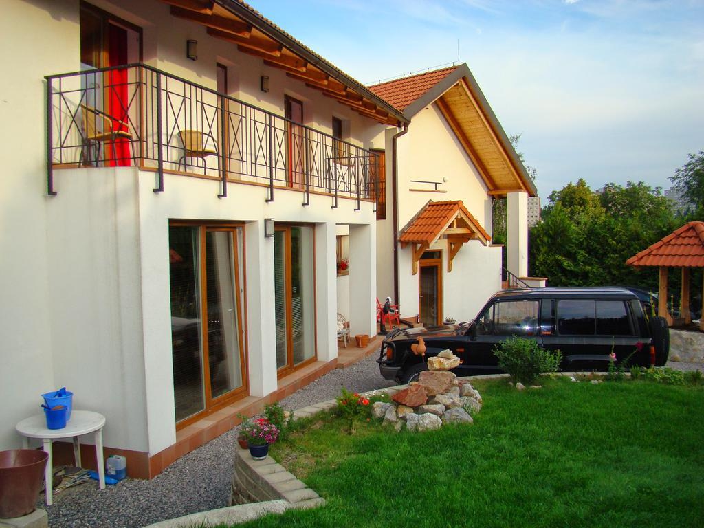 Charlie Retro-modern Design Guest house Prague