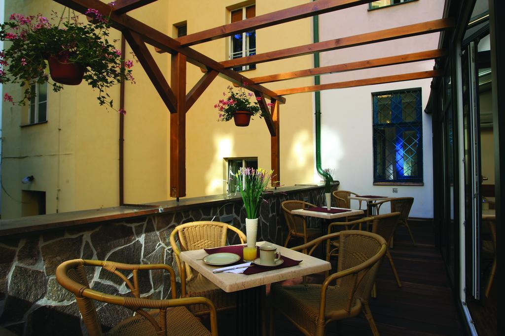 Anna Hotel