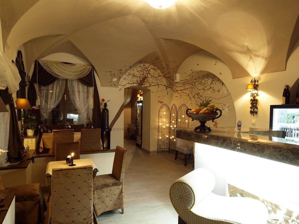 Aparthotel Almandine Praga