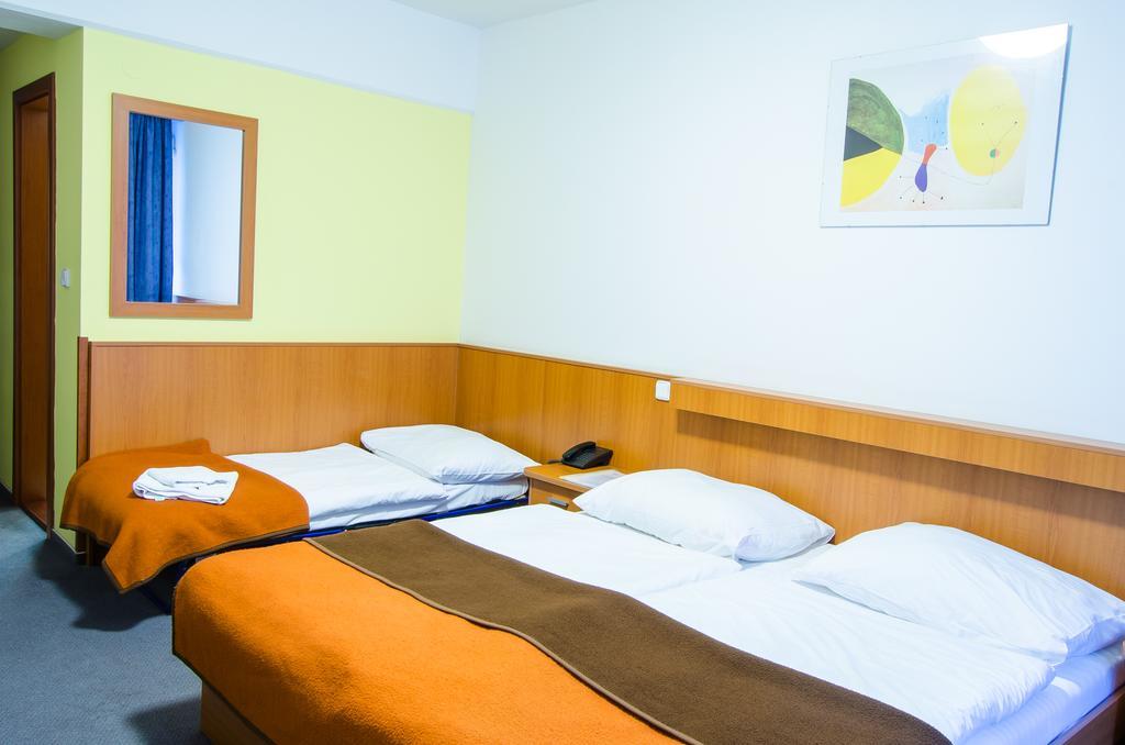 Otel Inos 3*