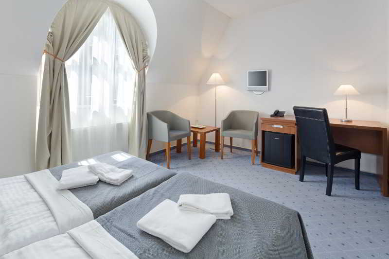Hotel Na Zamecku 4*