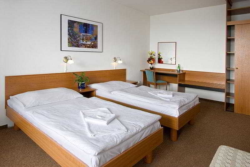 A&o Metro Strizkov Hostel