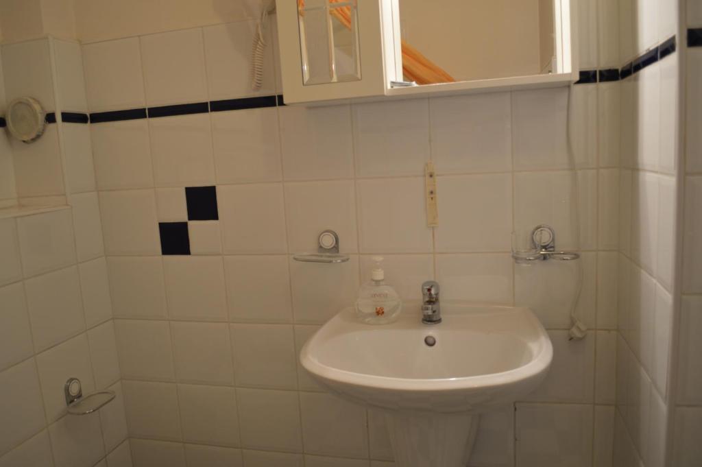 Hostel V Tunich Prague
