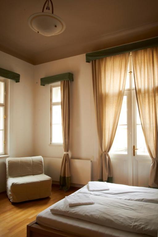 Otel Riverside Prag