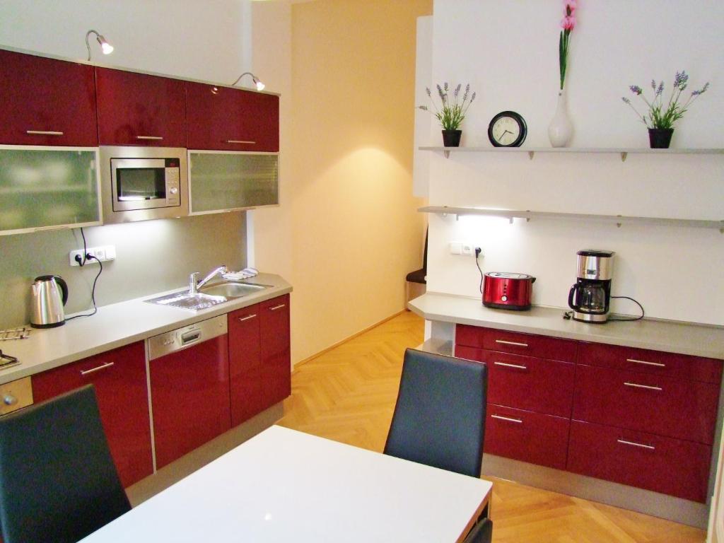 Charles Bridge Premium Apart Otel Prag