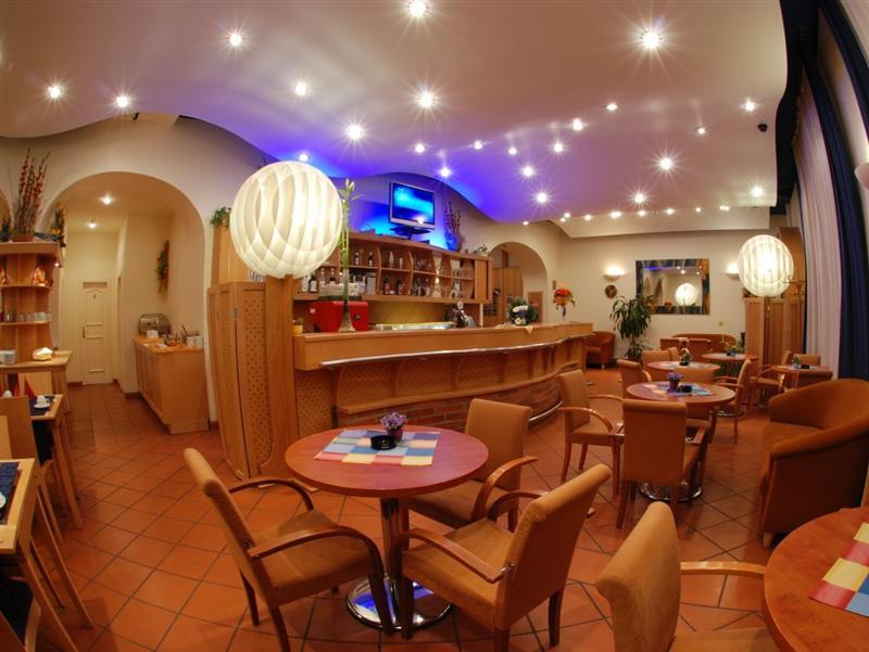 Ea Tosca Hotel 3*