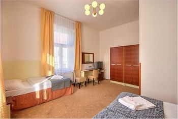 Atos Hotel 3*