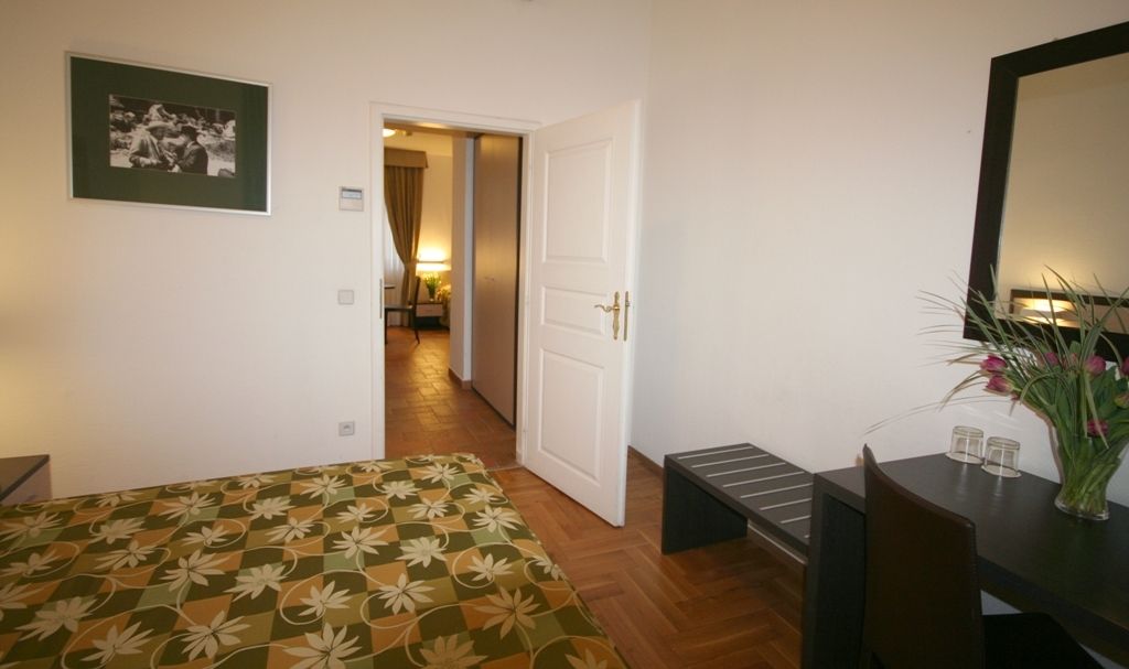 1 Hotel 4*