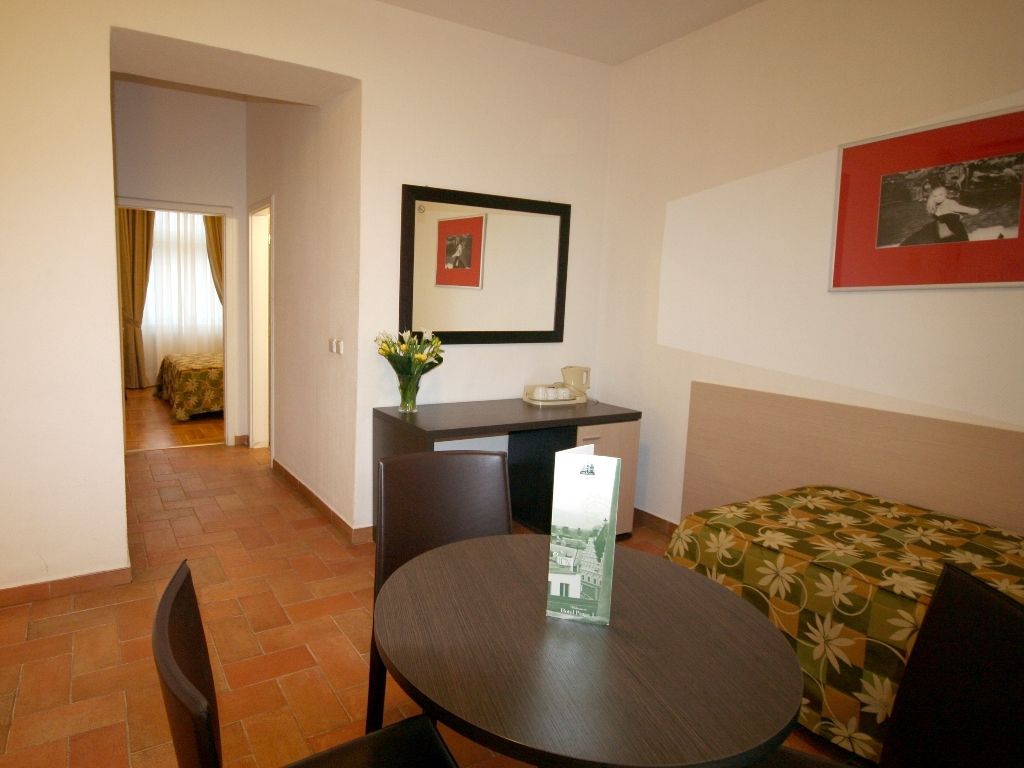1 Hotel 4*