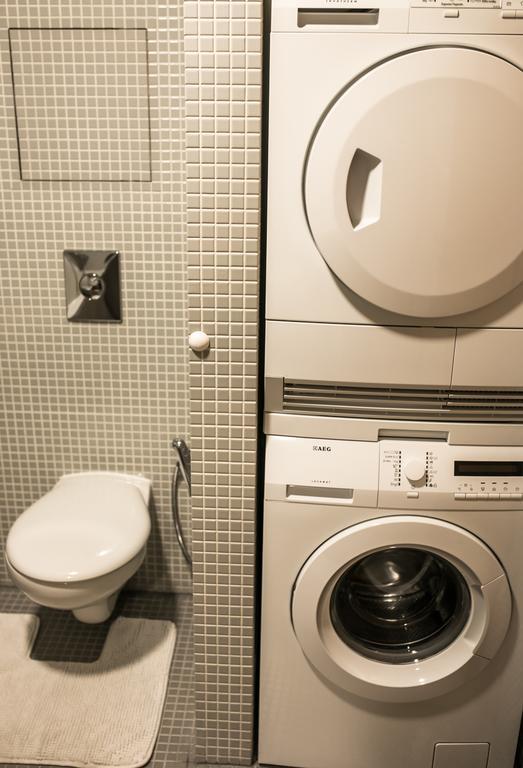 Korunni Dvur, 2 Free Parkings Apartment Prague