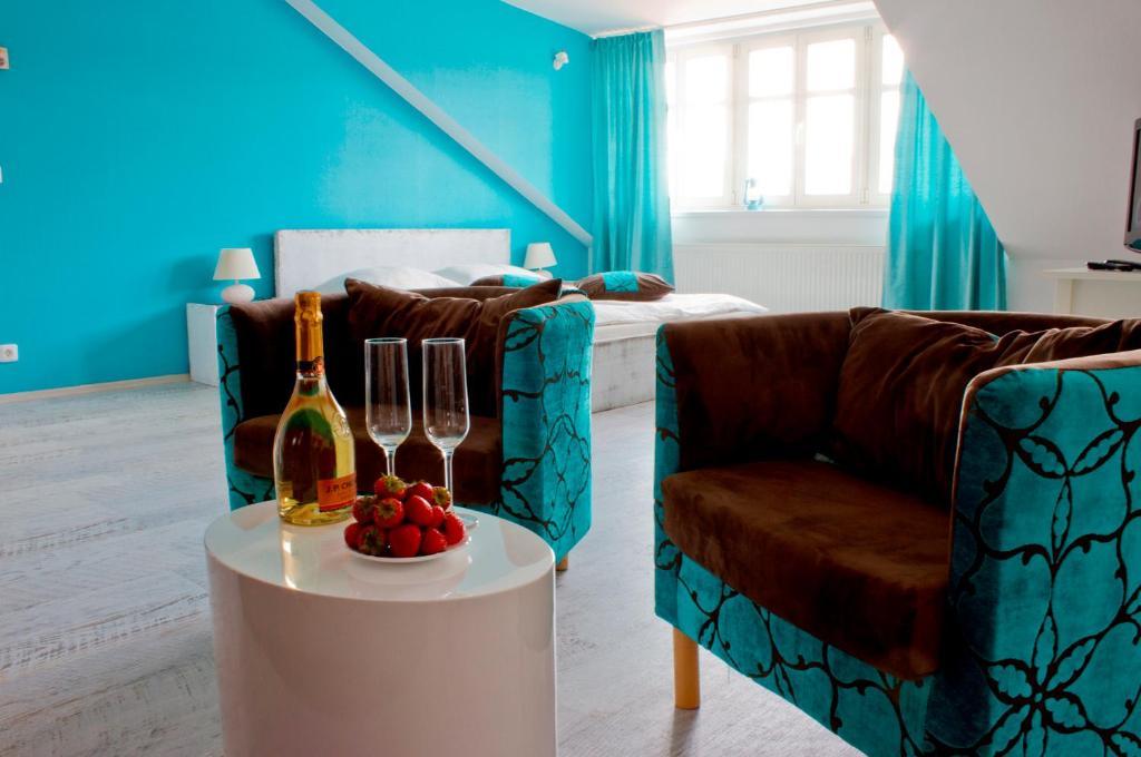 Royal Court Legerova 3*