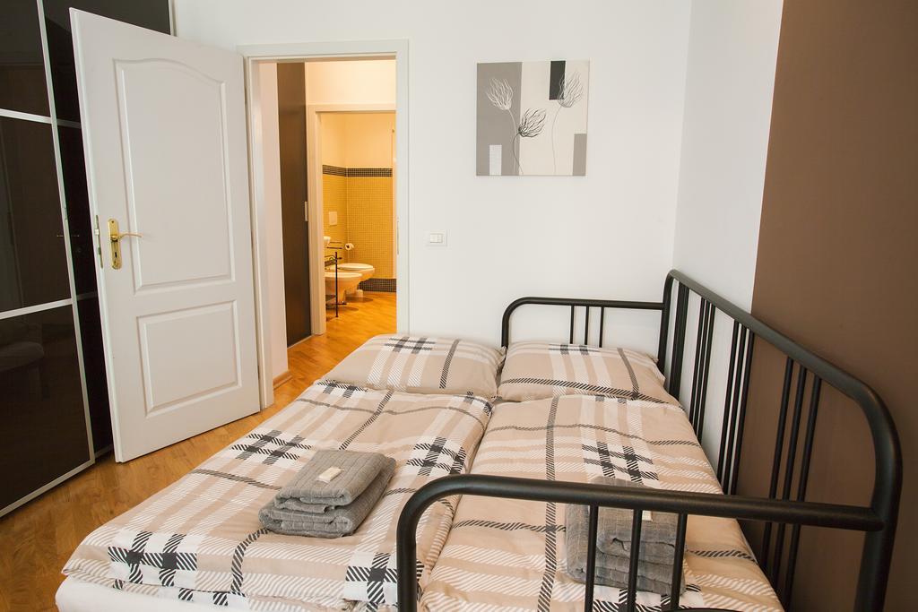 Sunny In Center Appartement Prague