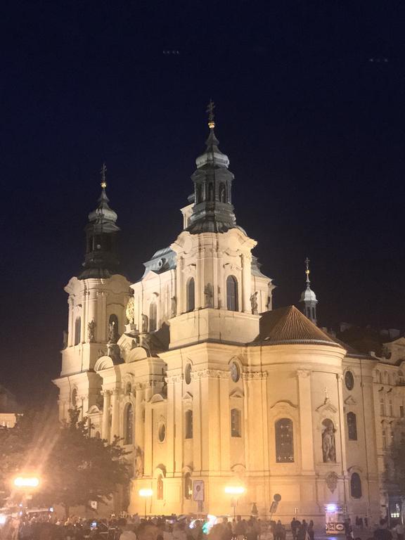 Apartamento Charming Apt W Balcony Old Town Praga
