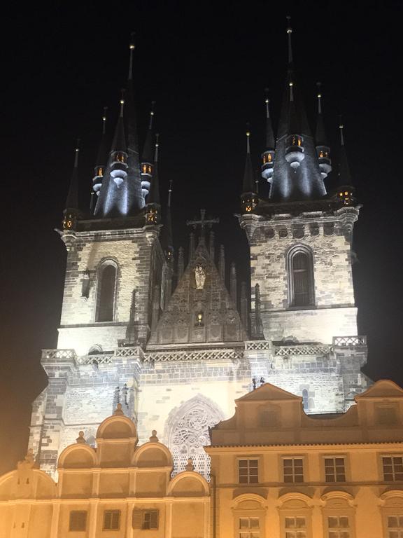 Apartamento Charming Apt W Balcony Old Town Praga