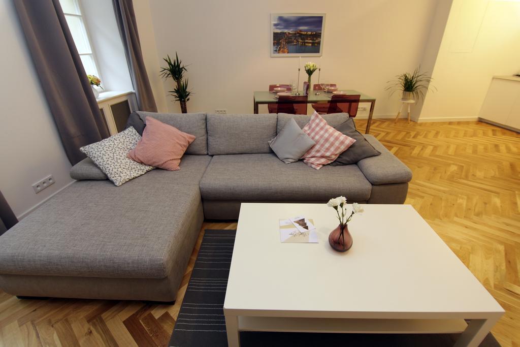Apartment U Obecniho Dvora
