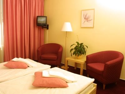 Uno Hotel 4*