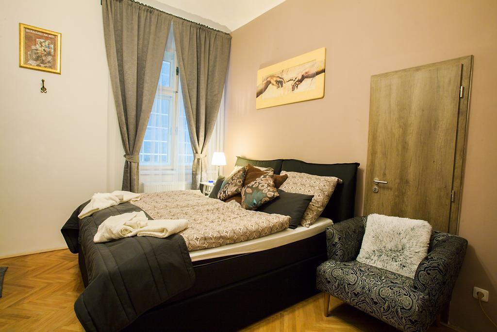 Guest house Eia Centre