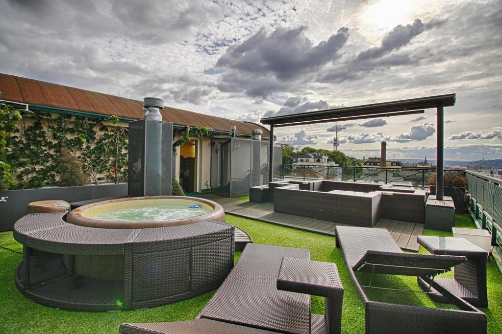 Panoramic With Roof Terrace With Jacuzzi