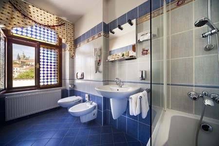 U Pava Otel