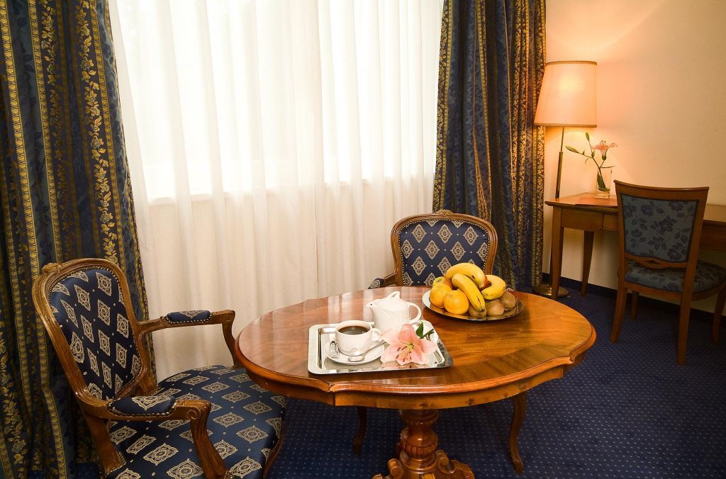 Tyl Hotel