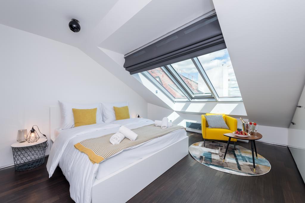 Empirent New Town Apartments *