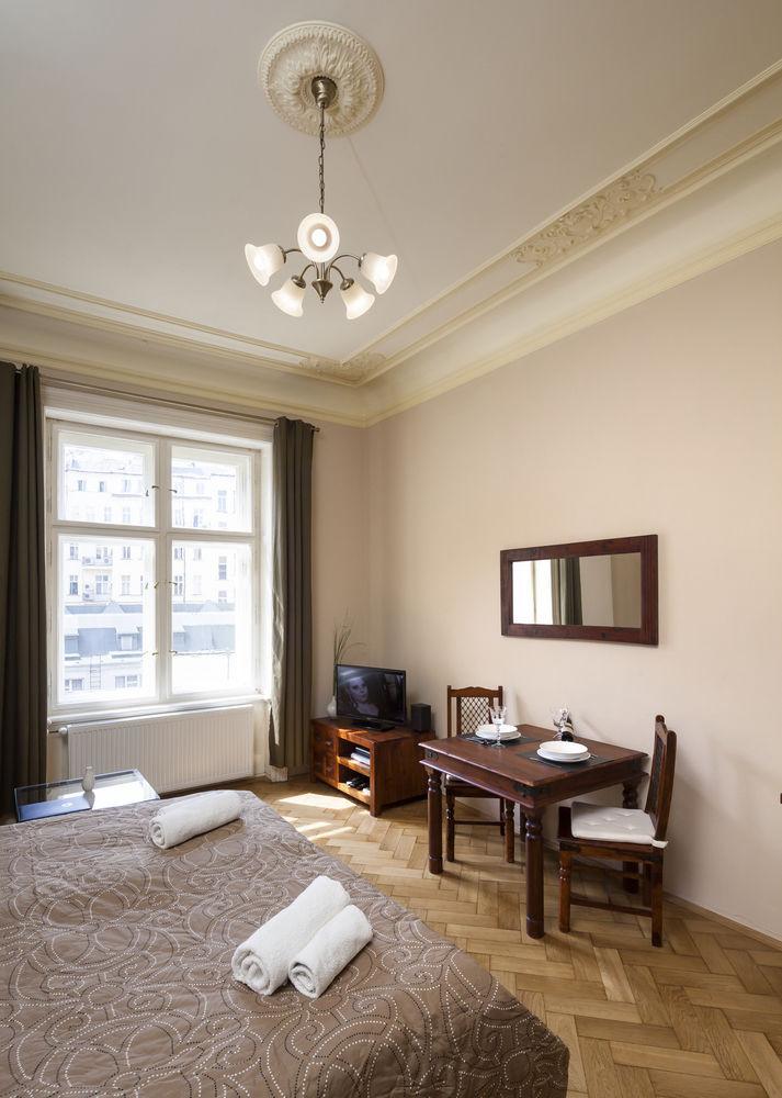 Apartment Old Town - Dusni *