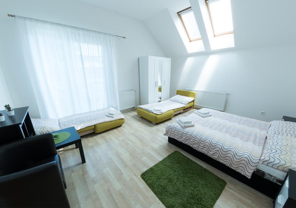 Apartment Lahovice, *