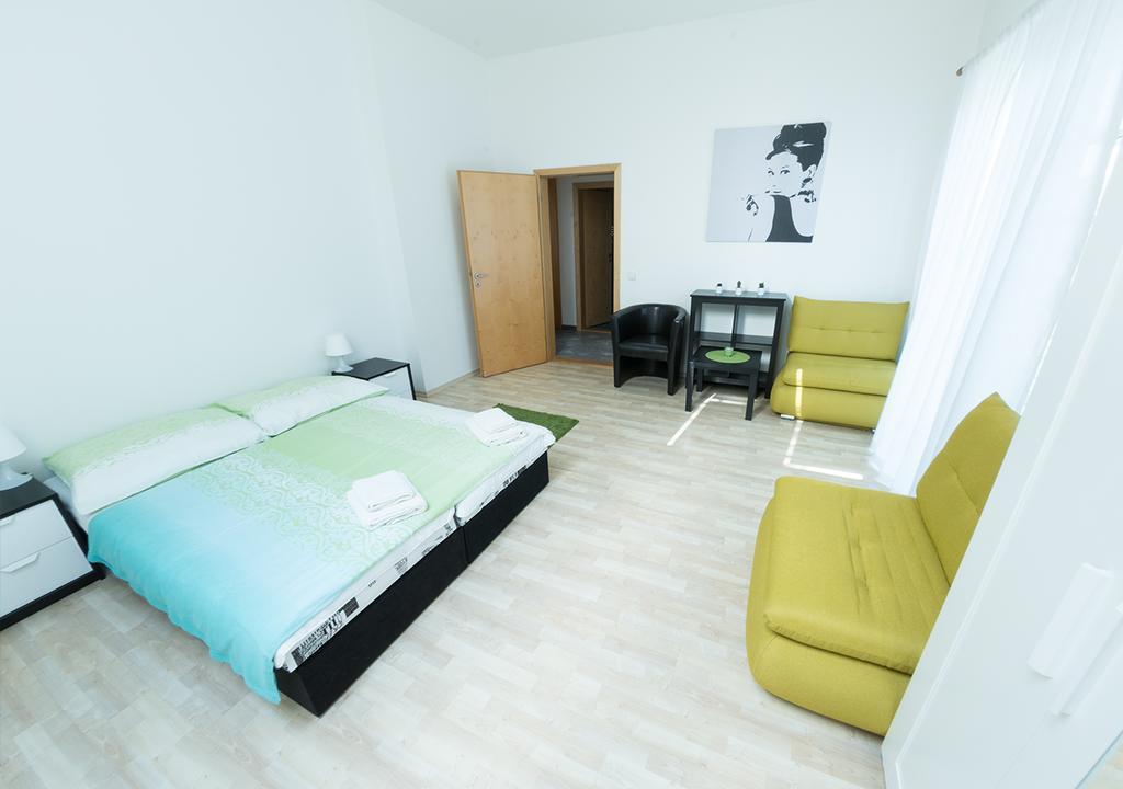 Apartment Lahovice, Prag