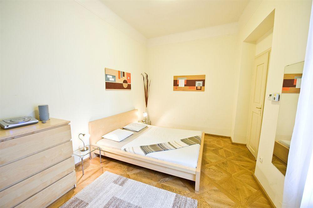 Bohemia Centre Apartment *