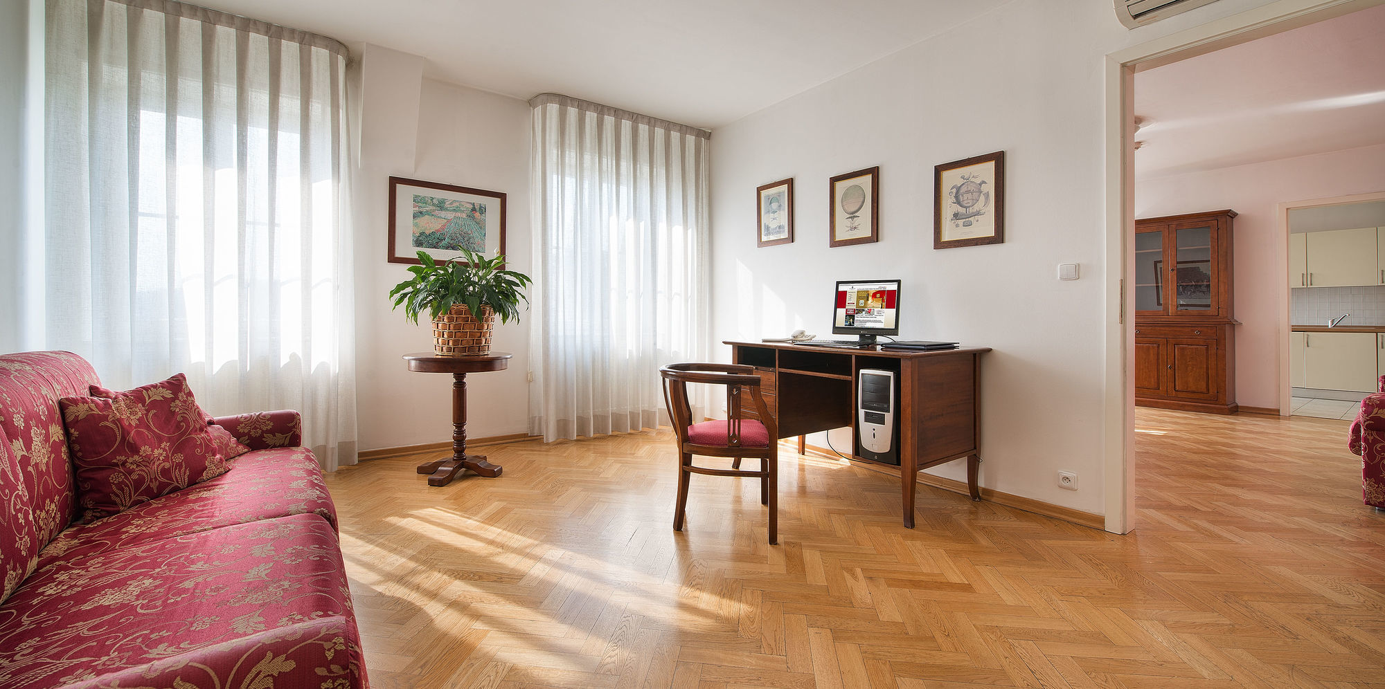 Hotel Suite Home Prague Apart Otel 4*