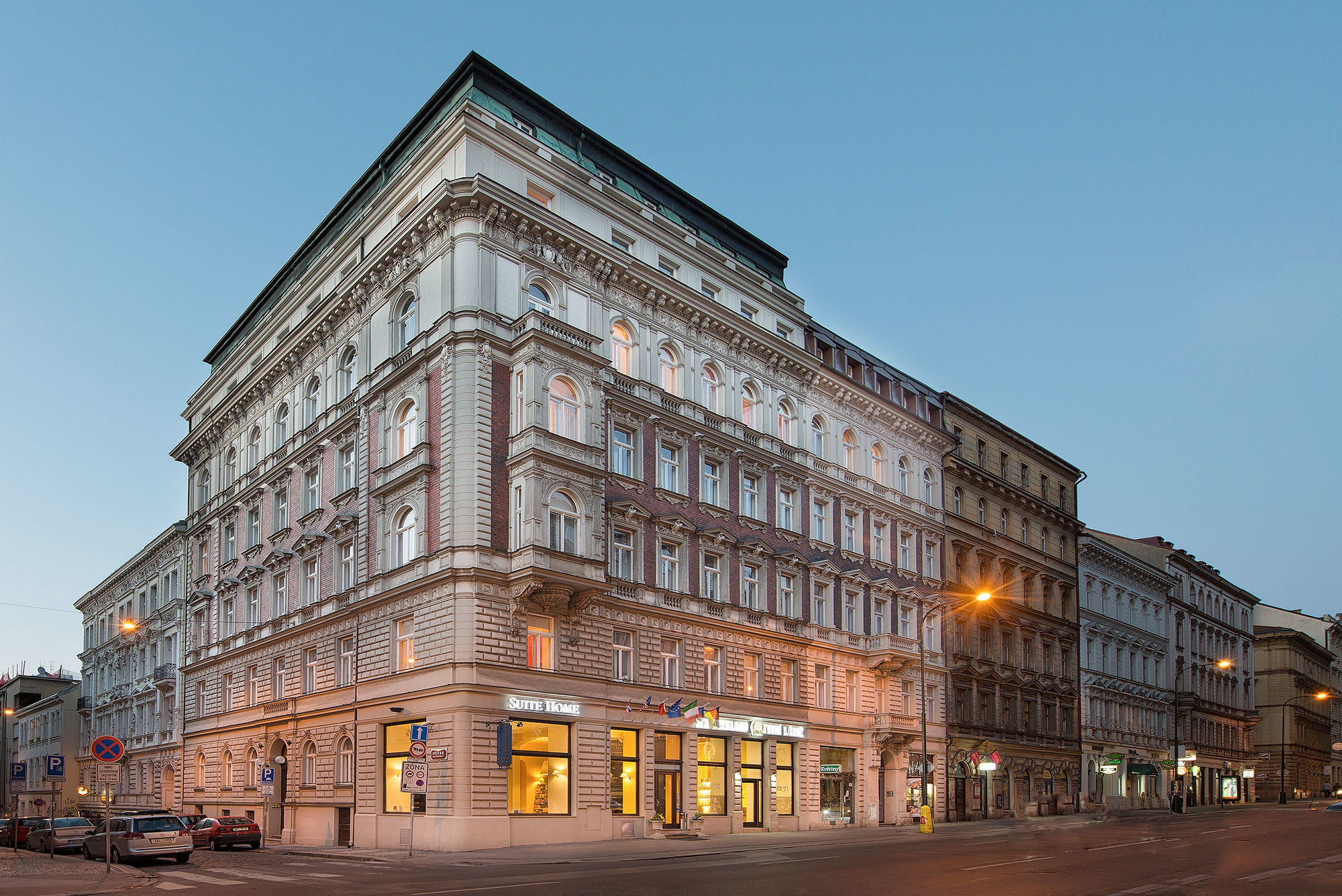 Apart Otel Hotel Suite Home Prague 4*