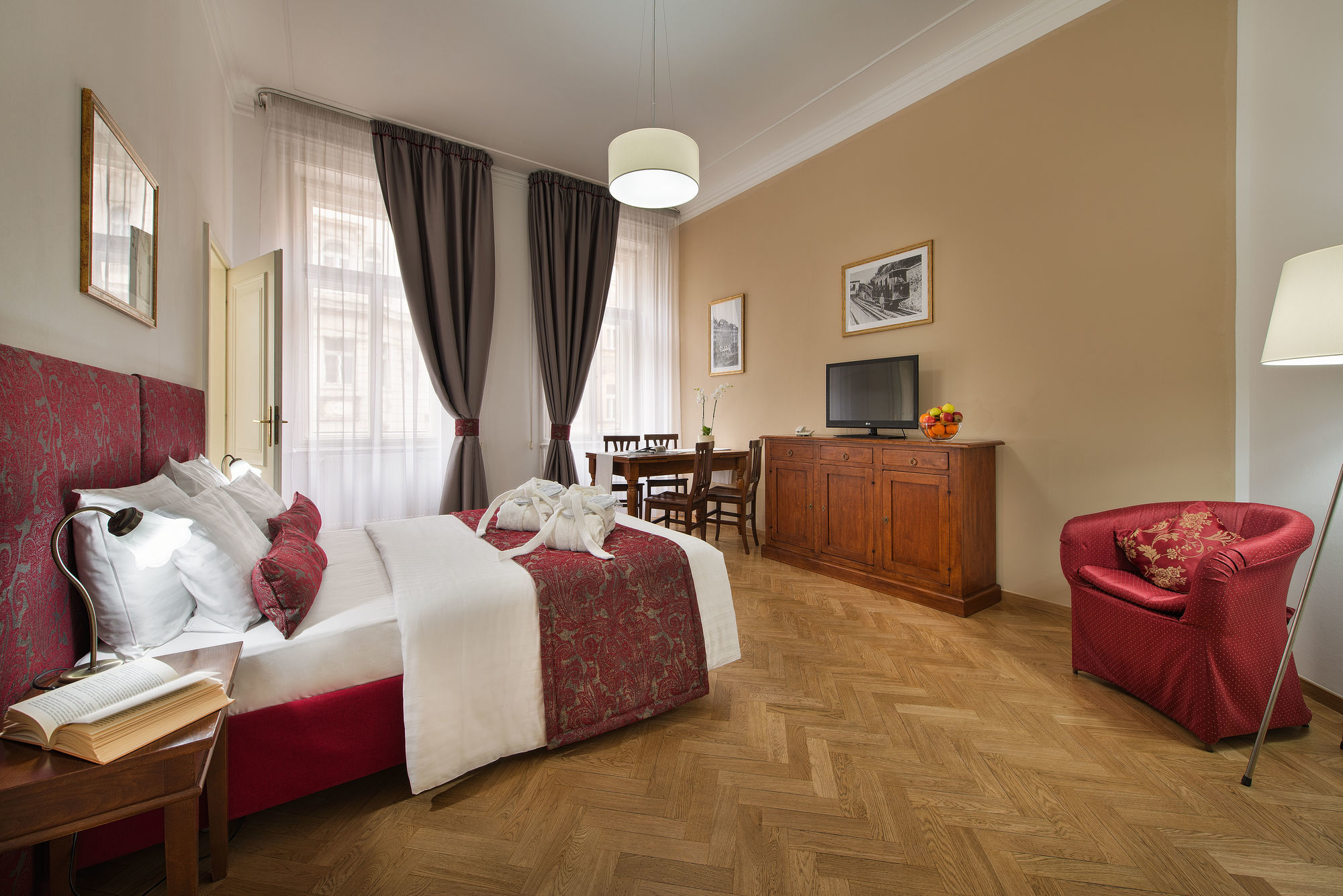 Hotel Suite Home Prague Apart Otel
