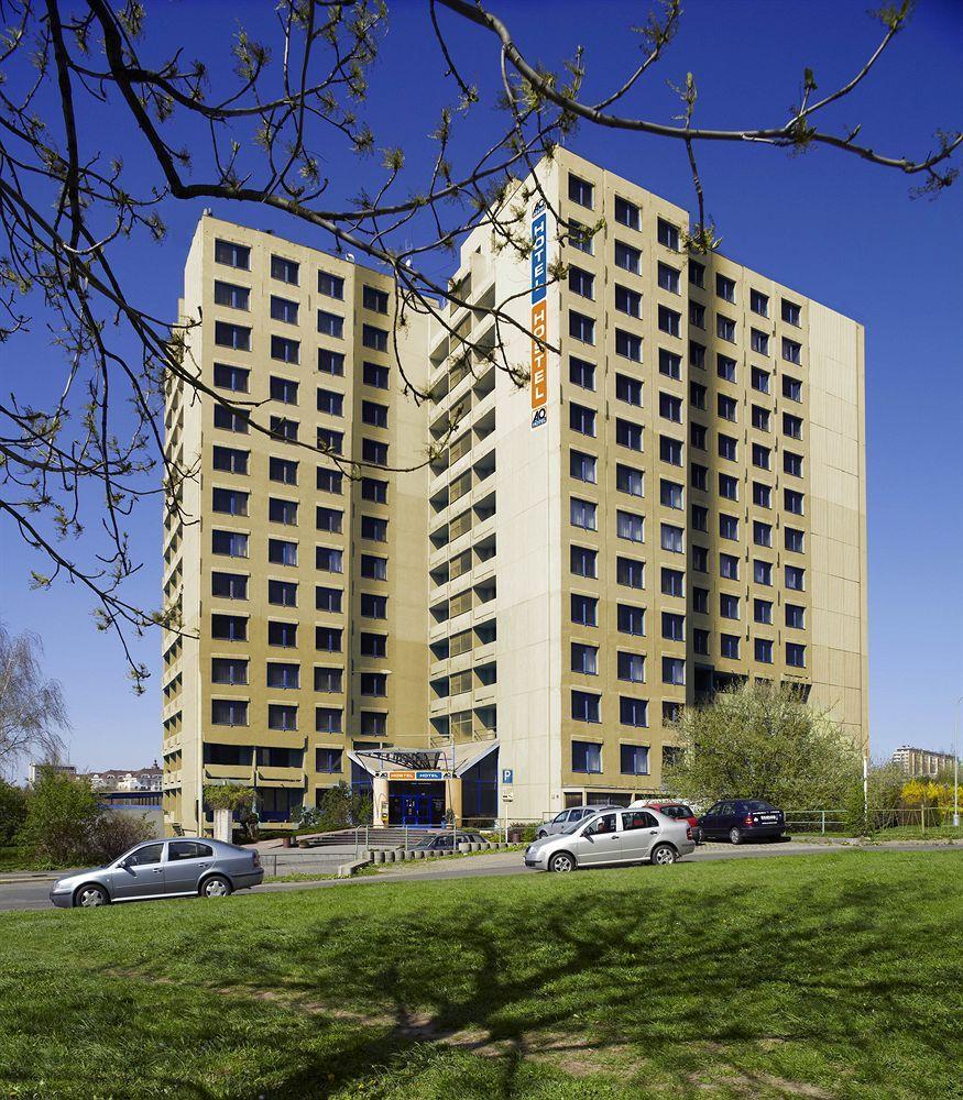 A&o Metro Strizkov *