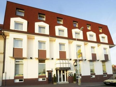 Henrietta Otel
