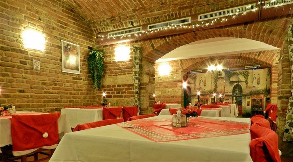 Alton Hotel 3*