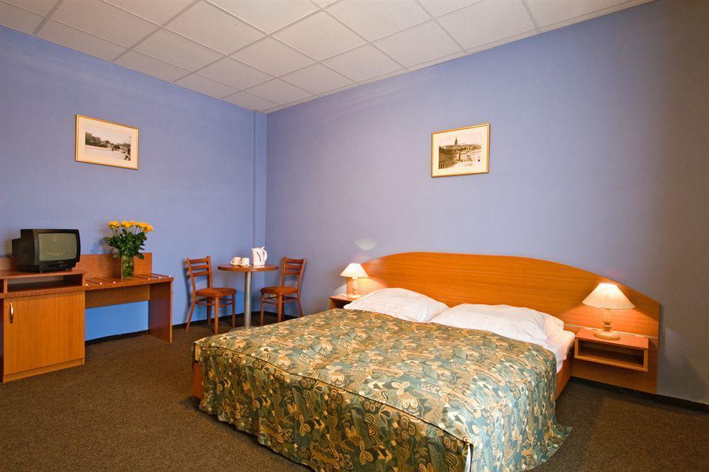 House Zizkov 3*